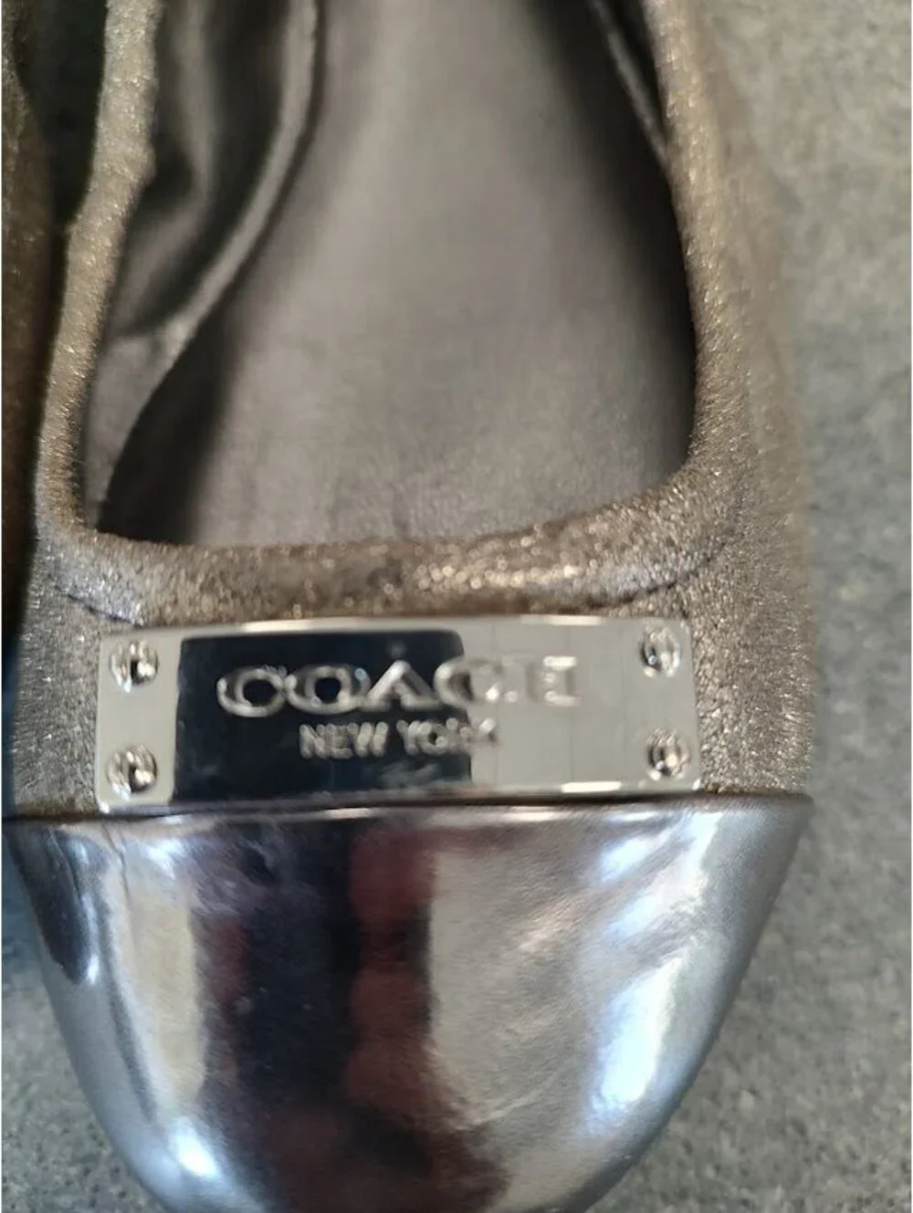 COACH Chelsea Metallic Shimmer Darsi Ballet Flats Cap Toe Silver Size 6.5B